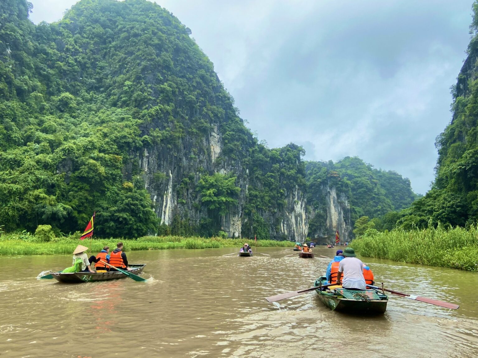 HOA LU TAM COC 1 DAY TRIP BY LIMOUSINE 6