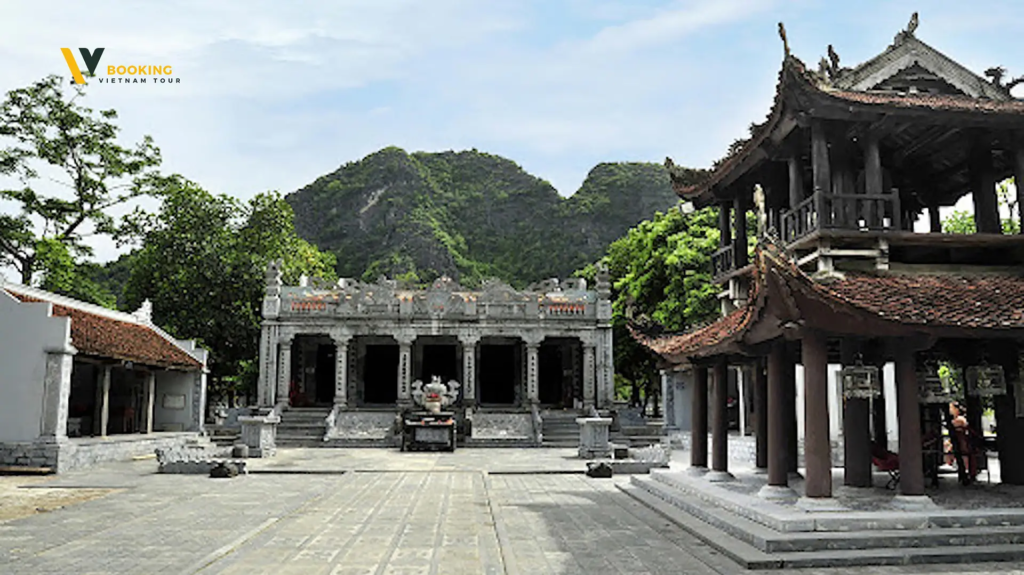 Architecture Of Thai Vi Temple