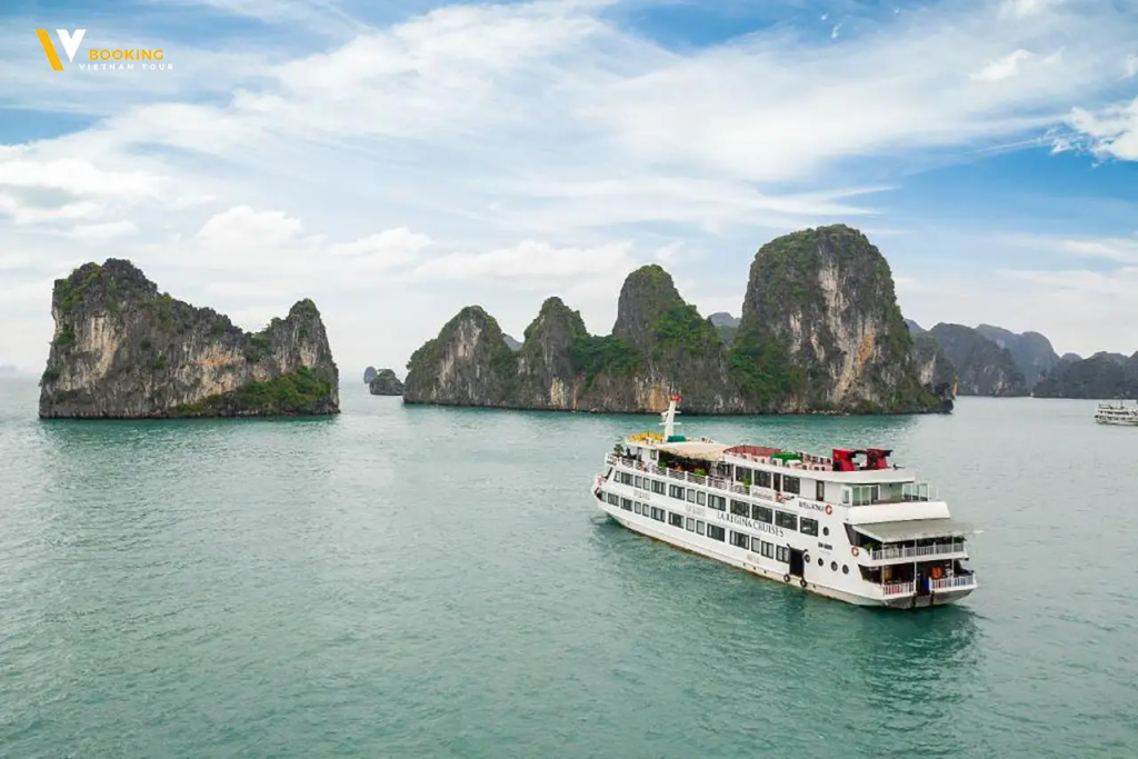 LA-REGINA-ROYAL-CRUISE-1- Bookingvietnamtour