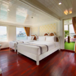 SIGNARURE-CRUISE-7- Bookingvietnamtour