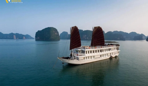 Garden-Bay-Legend-Cruise-1- Bookingvietnamtour